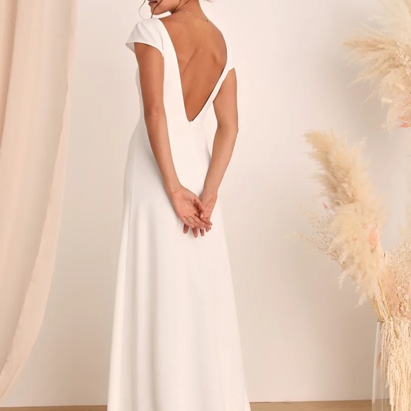 Lulus Wedding dress - XS Never Worn/Perfect condition/ was to late to return - Picture 6 of 6